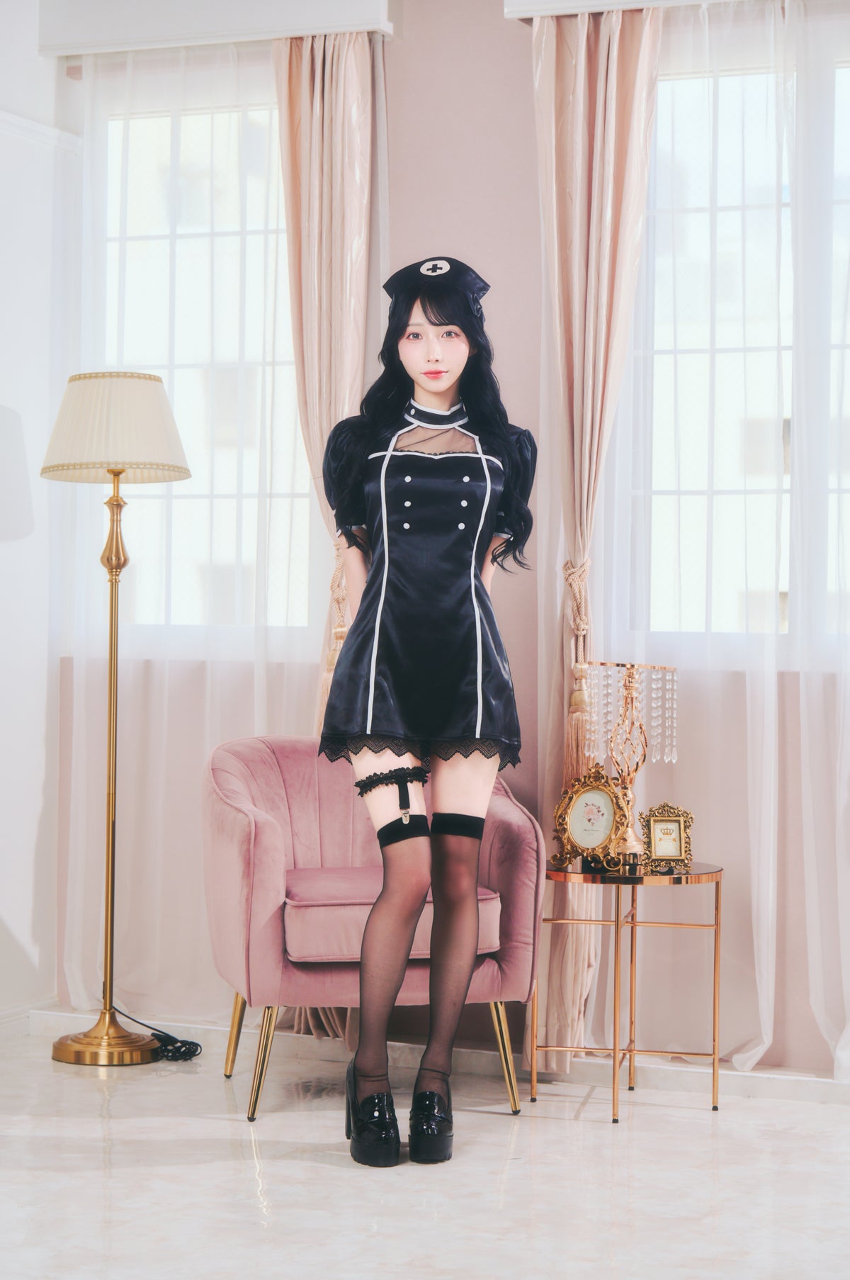 タイトサテンナース / BLACK